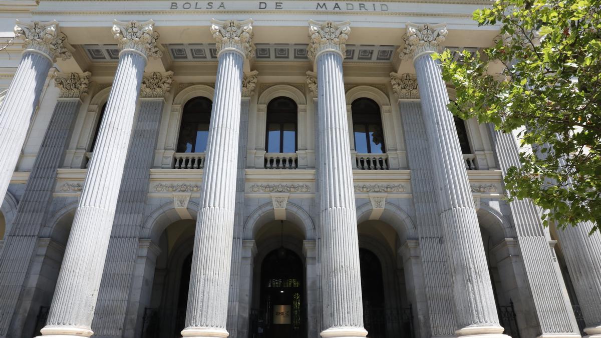 Fachada del Palacio de la Bolsa de Madrid