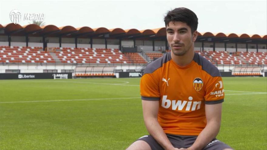 Carlos Soler: "Lo necesitamos más que el Barcelona"