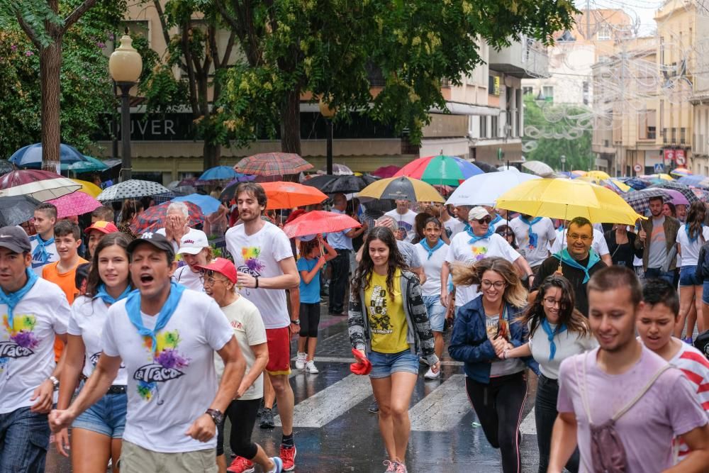 Correr la traca y suelta de globos fiestas mayores Elda