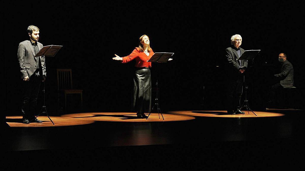 Recital dramatizado de poesía gallega actual en Cruces | BERNABÉ/JAVIER LALÍN