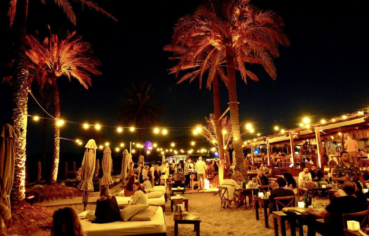 Beachouse Ibiza en Platja d'en Bossa.