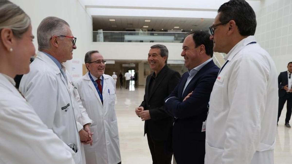 Pérez Llorca destaca el incremento de la plantilla de la sanidad pública con 3.600 nuevas plazas en los últimos tres años