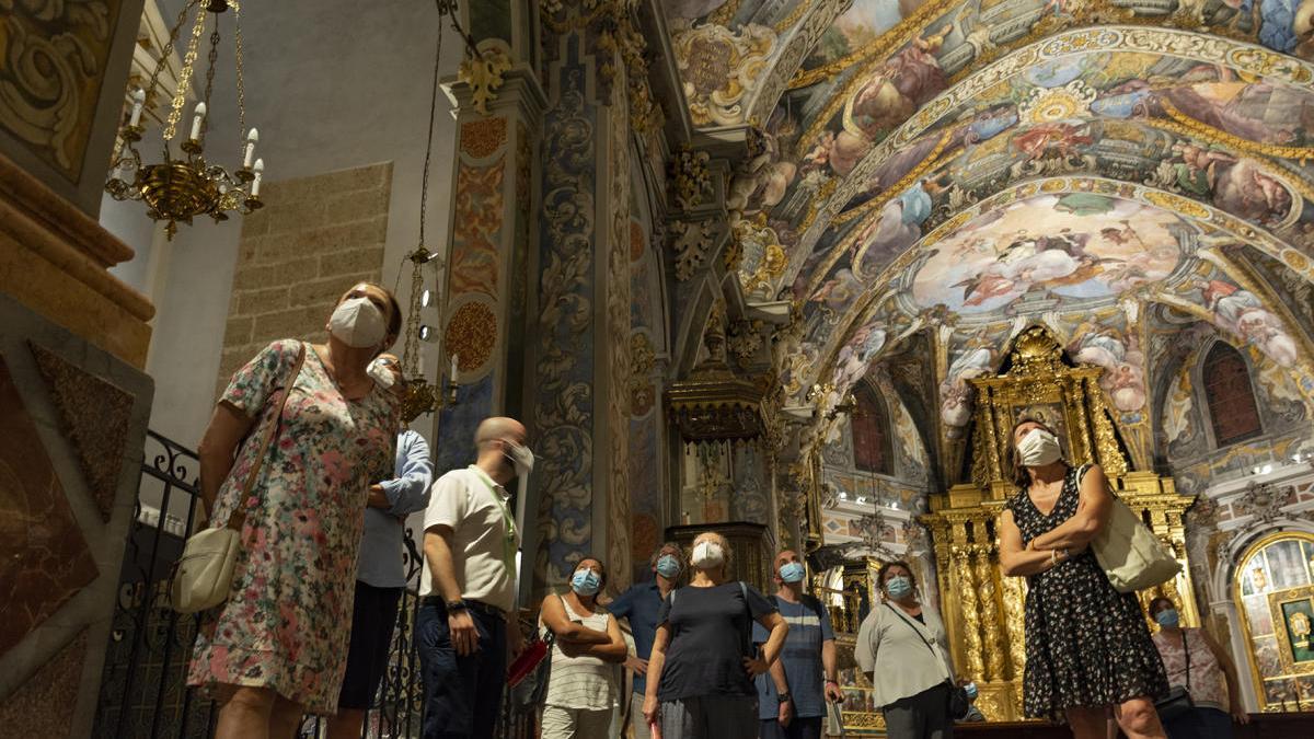 La iglesia de S. Nicolás se ve obligada a ampliar las visitas nocturnas