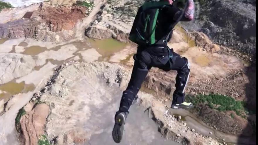 Basejumper Martínez: Sprung von 52-Meter-Klippe