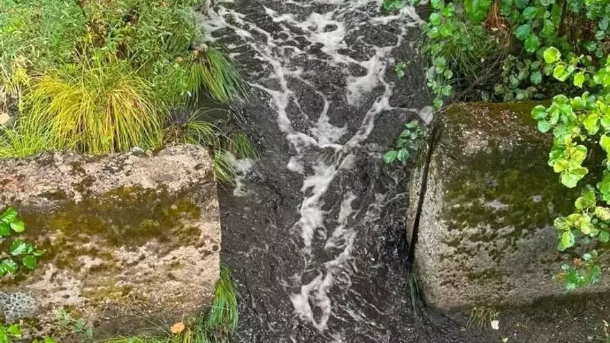 "Llevamos diez años bebiendo agua de garrafa": el testimonio de los vecinos de Las Hurdes tras otro incendio forestal