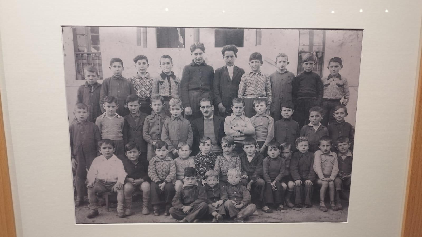 La comunidad de Porrúa celebra los cien años de su escuela con una exposición en el Museo del Oriente