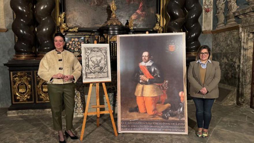 Orduna y Latre en la presentación del galardón. | AYUNTAMIENTO DE HUESCA