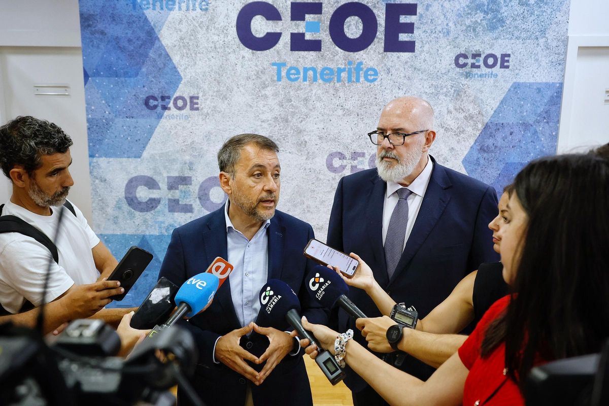 José Manuel Bermúdez, alcalde de Santa Cruz, en el acto celebrado la mañana de este miércoles en CEOE de Tenerife.