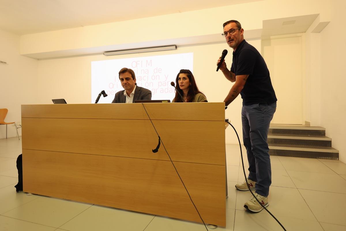 Las jornadas de regularización de inmigrantes de Sant Antoni, en imágenes Las jornadas de regularización de inmigrantes de Sant Antoni, en imágenes
