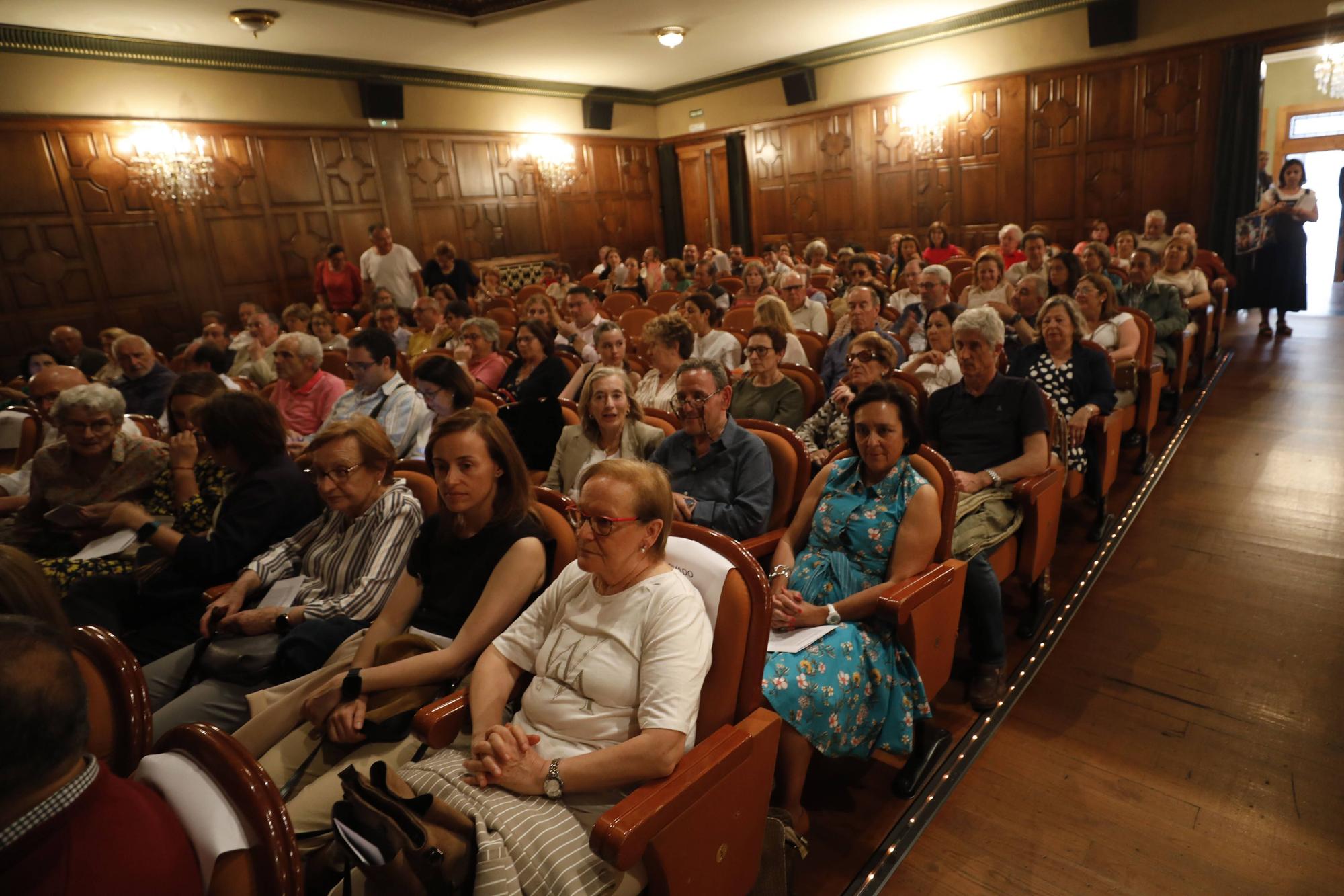 EN IMÁGENES: así fue el sentido homenaje a Guillermo García-Alcalde en la Sociedad Filarmónica de Oviedo