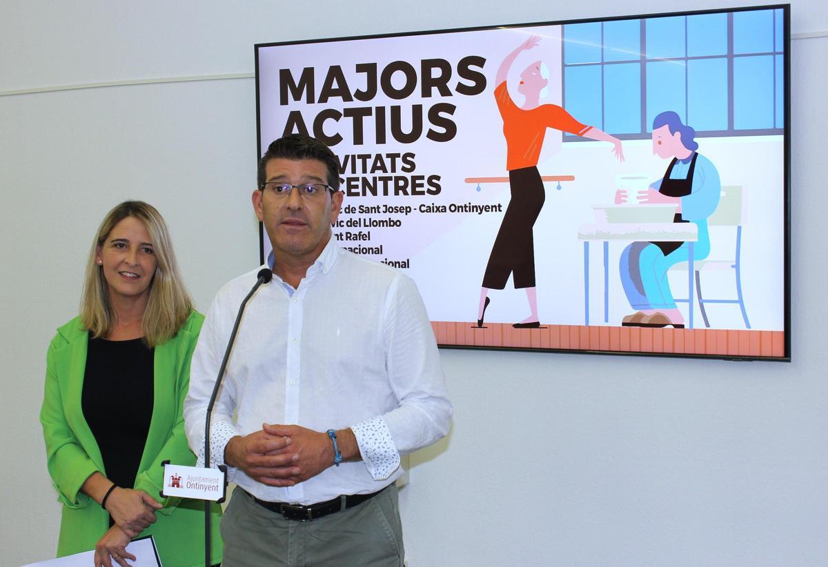 El alcalde de Ontinyent y la regidora Inma López.