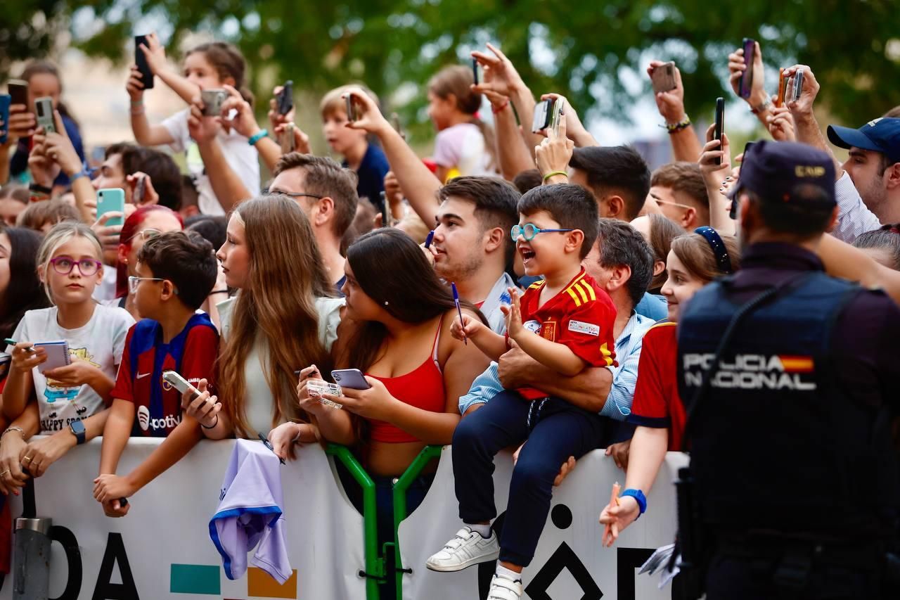 La selección española en Córdoba: la afición se vuelca con los jugadores