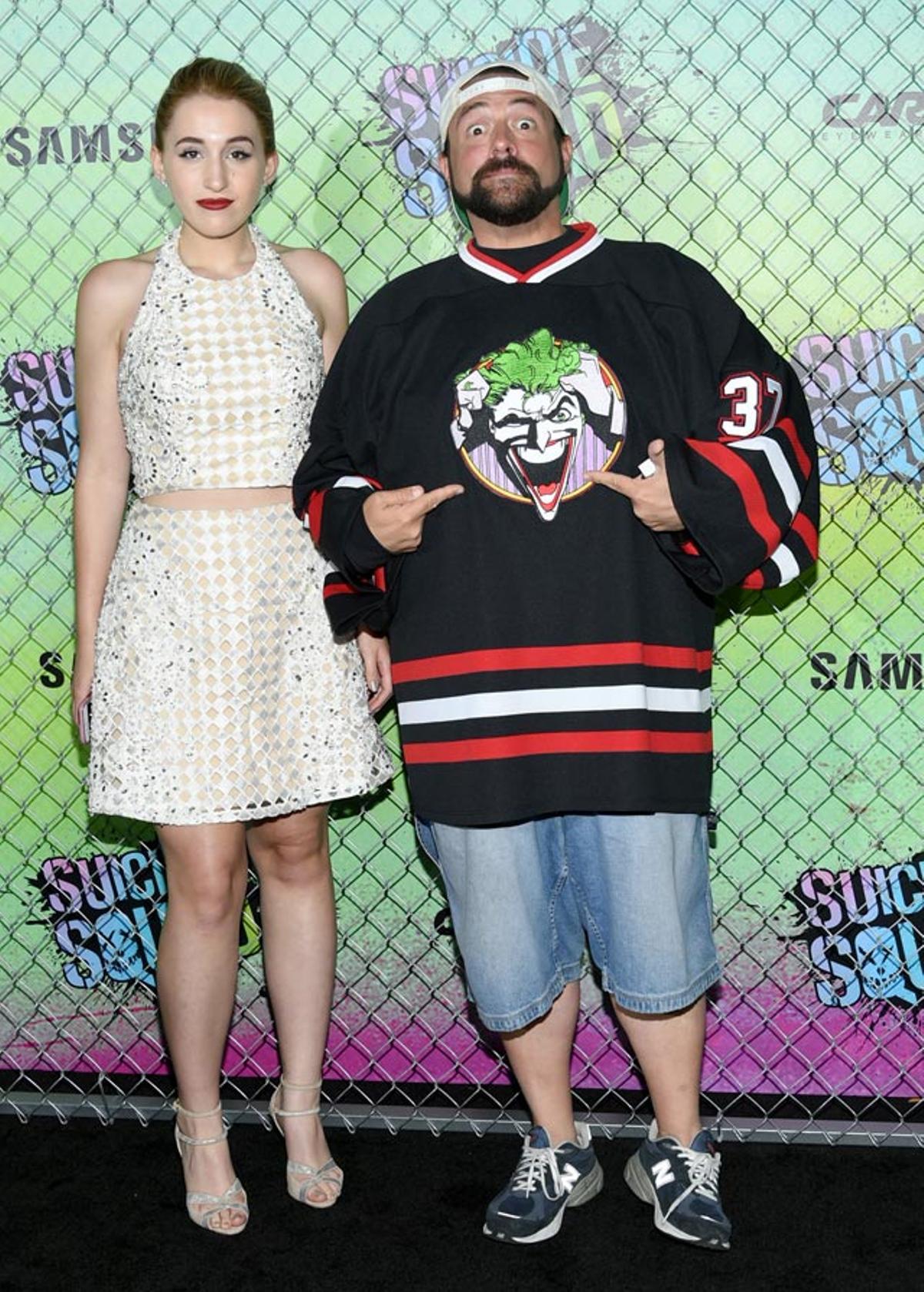 Harley Quinn Smith y Kevin Smith, en la première del Escuadrón Suicida en Nueva York.