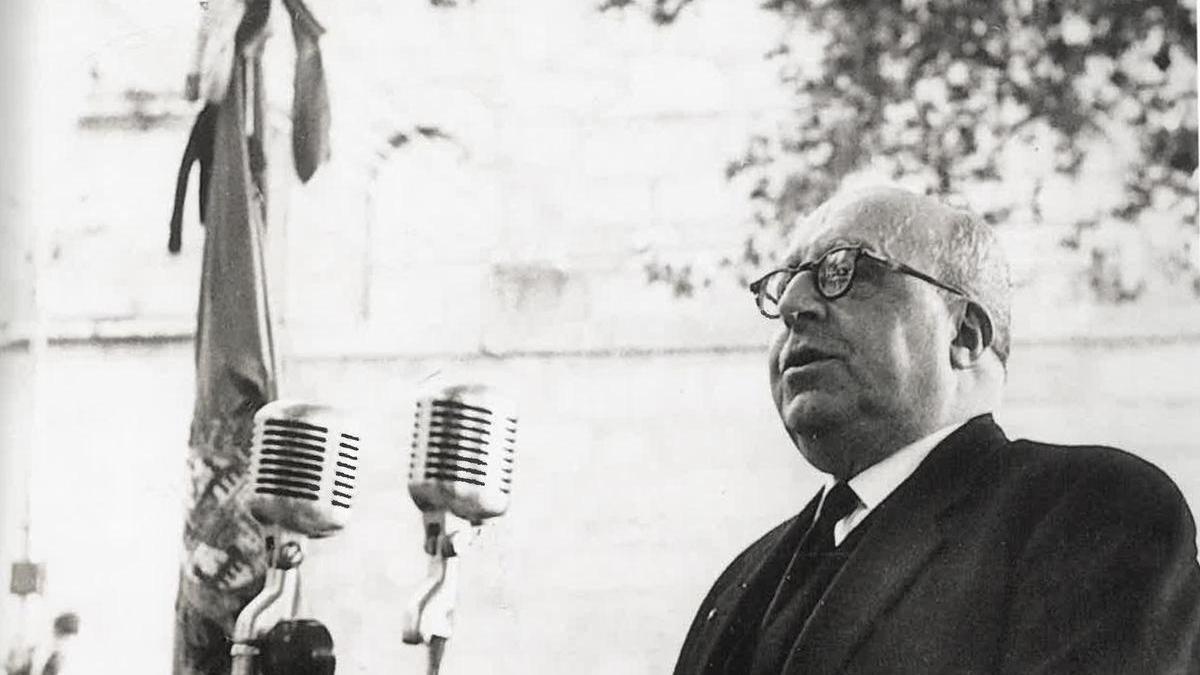 Ramón Otero Pedrayo, nun mitin.