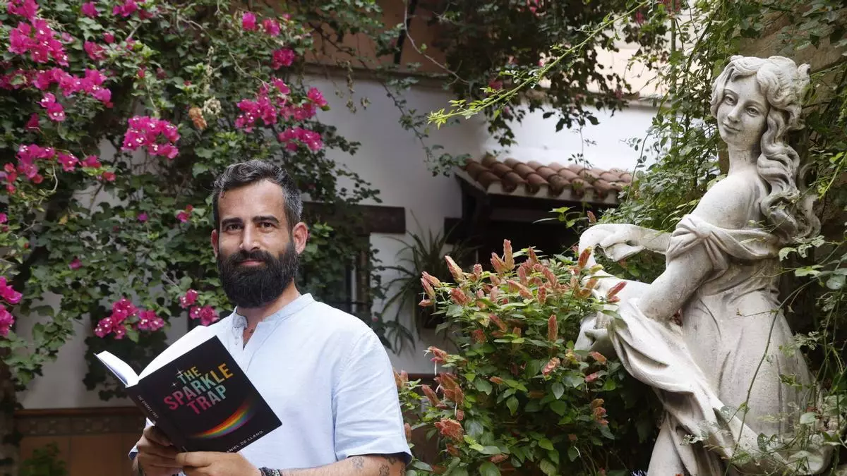 Daniel de Llano, escritor: «Córdoba es un gran sitio al que regresar»