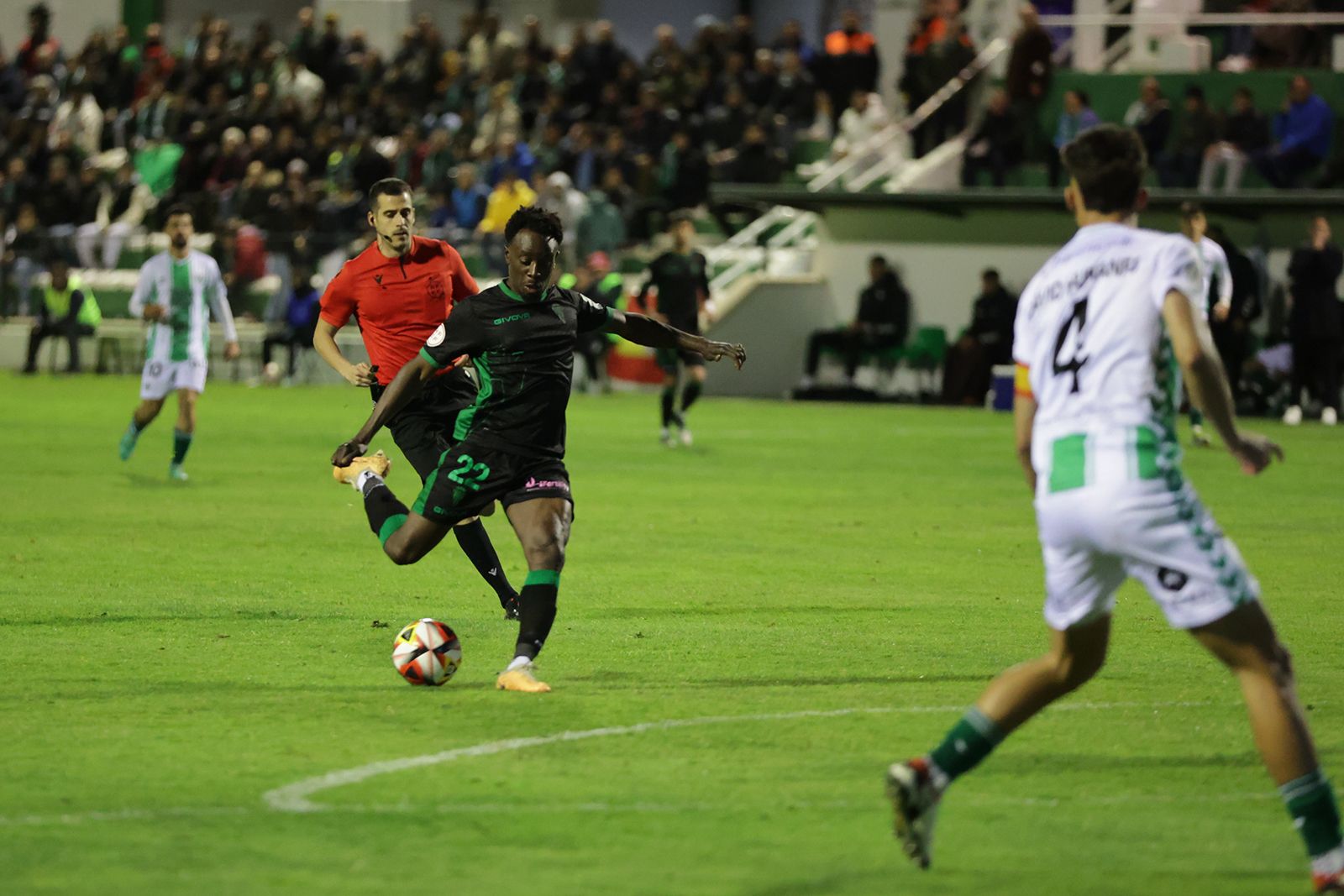 Antequera-Córdoba CF: las imágenes del partido en El Maulí