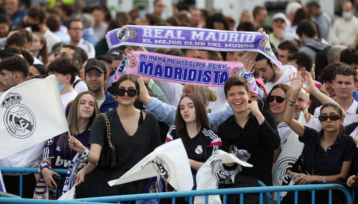 LaLiga - Real Madrid fans celebrate winning LaLiga