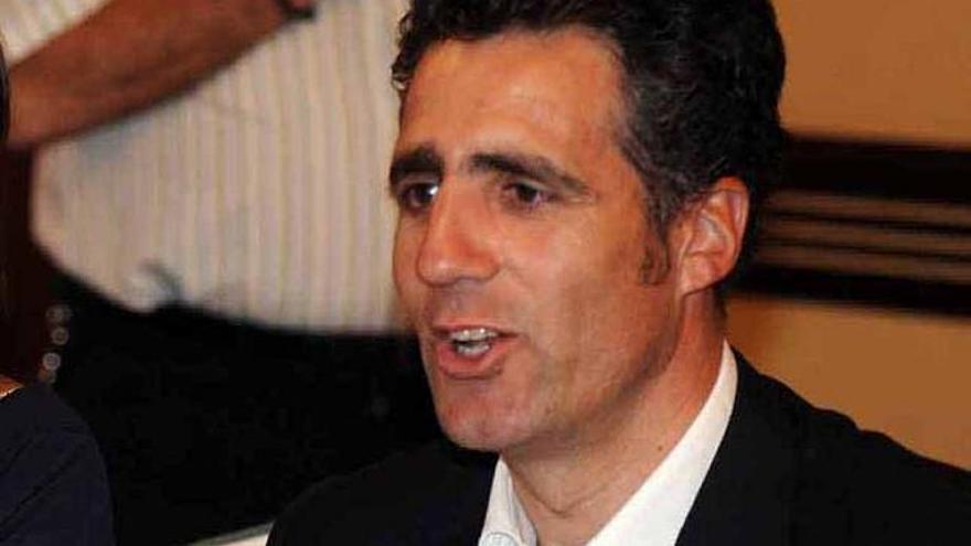 Indurain en una imagen del viernes en Orihuela.