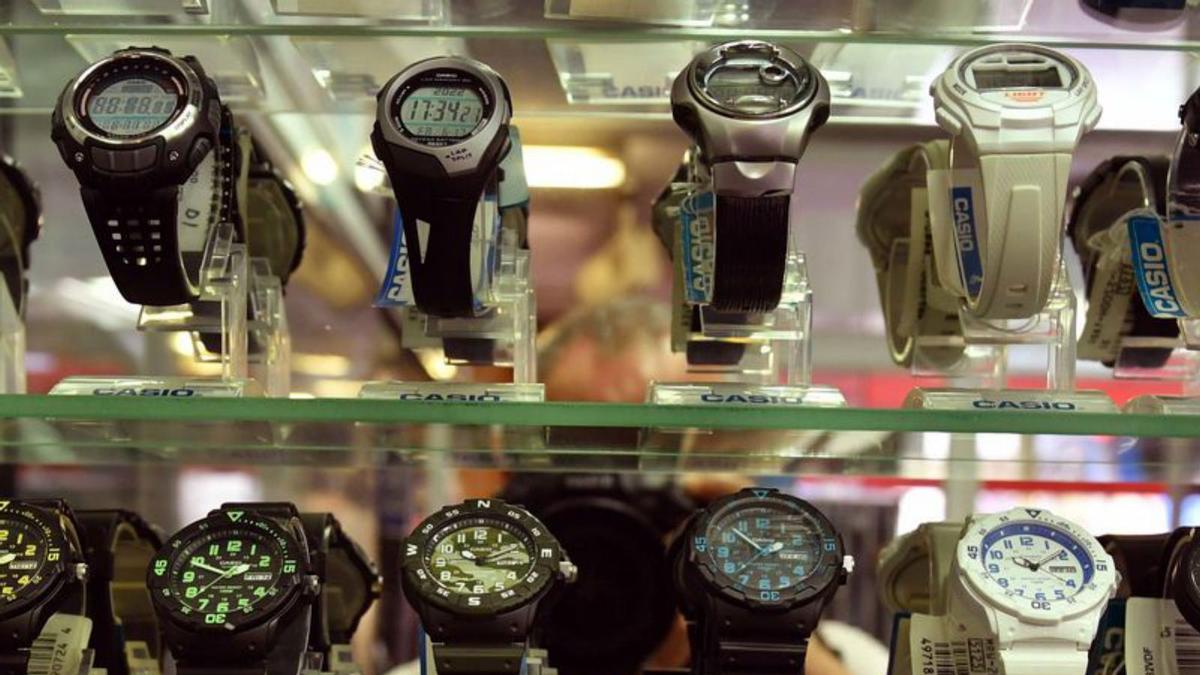 Surtido de relojes del bazar La Luna