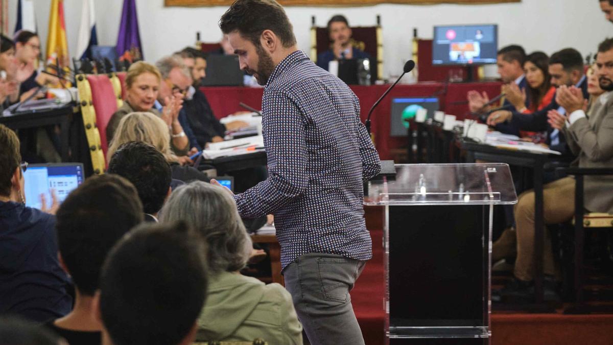 Ciro Molina, durante su intervención en un pleno del Ayuntamiento de La Laguna.