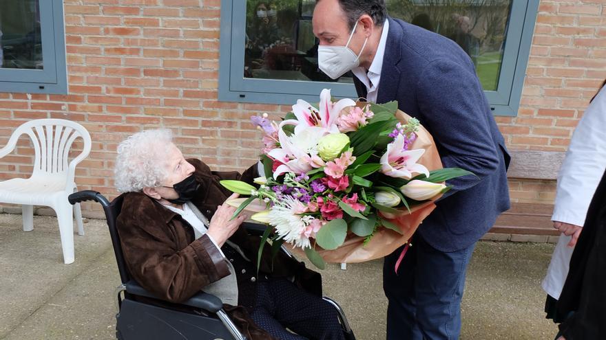 Tarazona rinde homenaje a su vecina más longeva, de 105 años