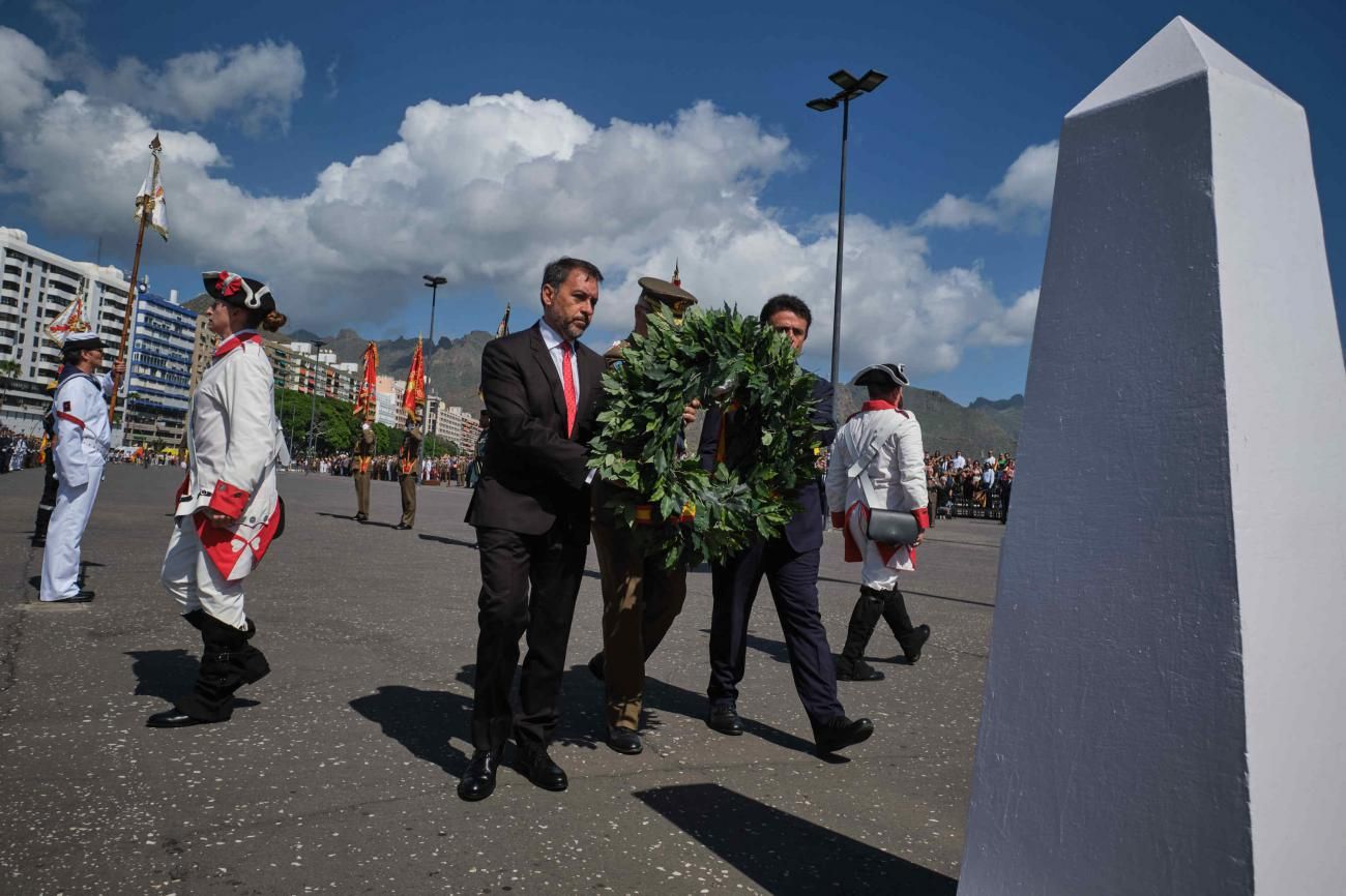 Jura de Bandera de civiles en Santa Cruz