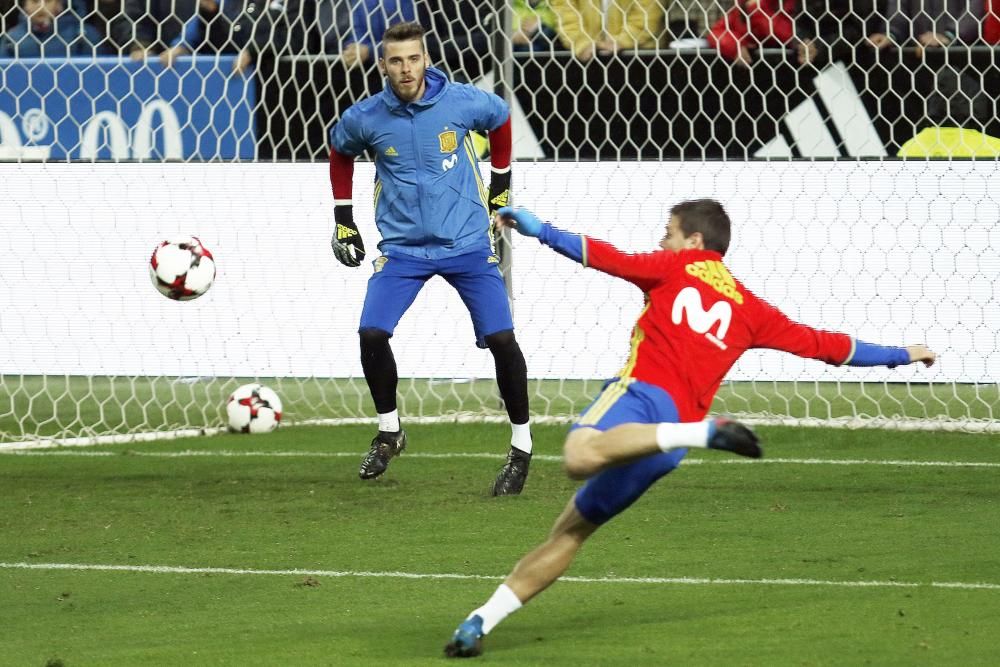 Entrenamiento de la selección española en El Molinón.