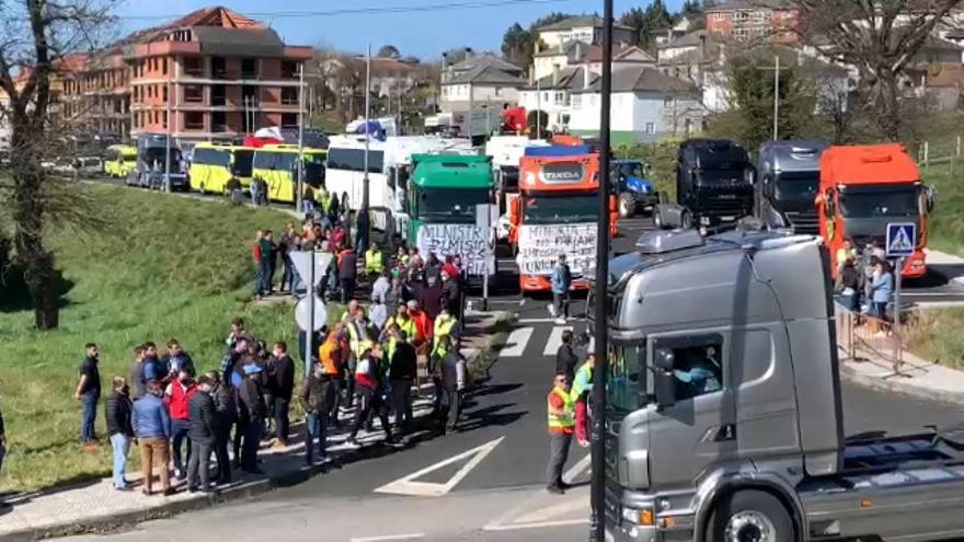 Lalín, a muerte con la segunda Marcha Lenta por la huelga de transporte