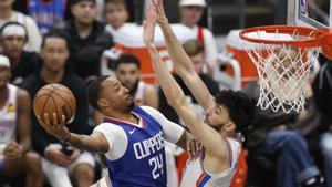 NBA - Oklahoma City Thunder at Los Angeles Clippers