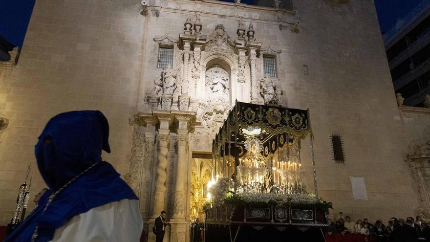 Semana Santa en Alicante 2026: Procesión de la Real y Muy Ilustre Cofradía de Nuestra Señora de la Soledad
