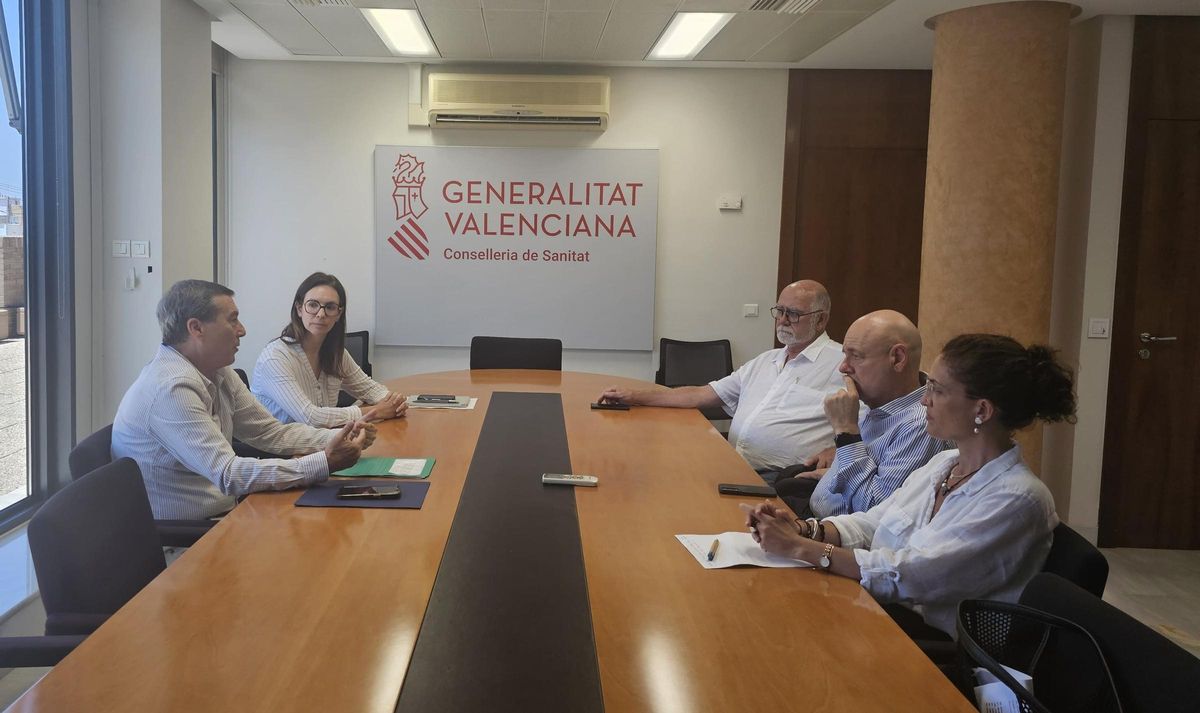 Reunión entre Sanidad y los colegios farmacéuticos este martes.