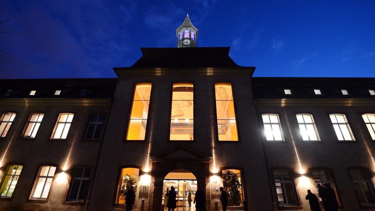 Fachada de la Escuela Nacional de Administración en Estrasburgo.