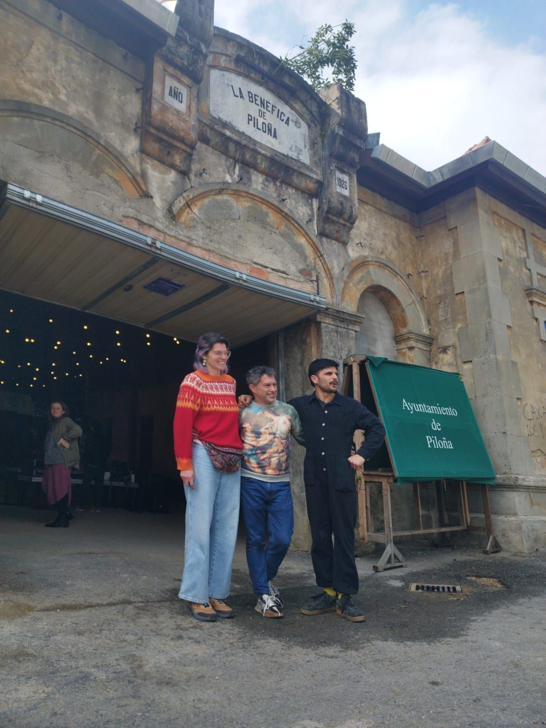En imágenes: Así fue la reinguración de La Benéfica, el proyecto cultura de Rodrigo Cuevas en Infiesto