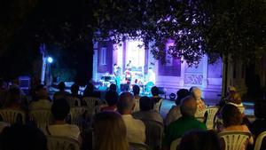 Una noche de actividades en Can Tinturé