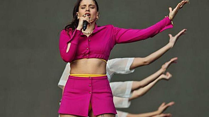 La cantante Rosalía durante una actuación.
