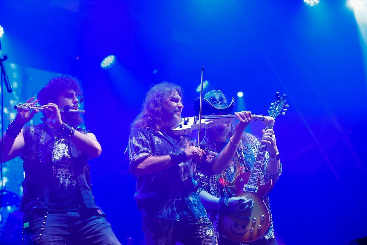 "Mägo de Oz", durante el concierto