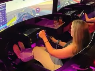 F1 Arcade abre sus puertas este miércoles en Madrid: así es el primer centro oficial de ocio inmersivo de la Fórmula 1 en España