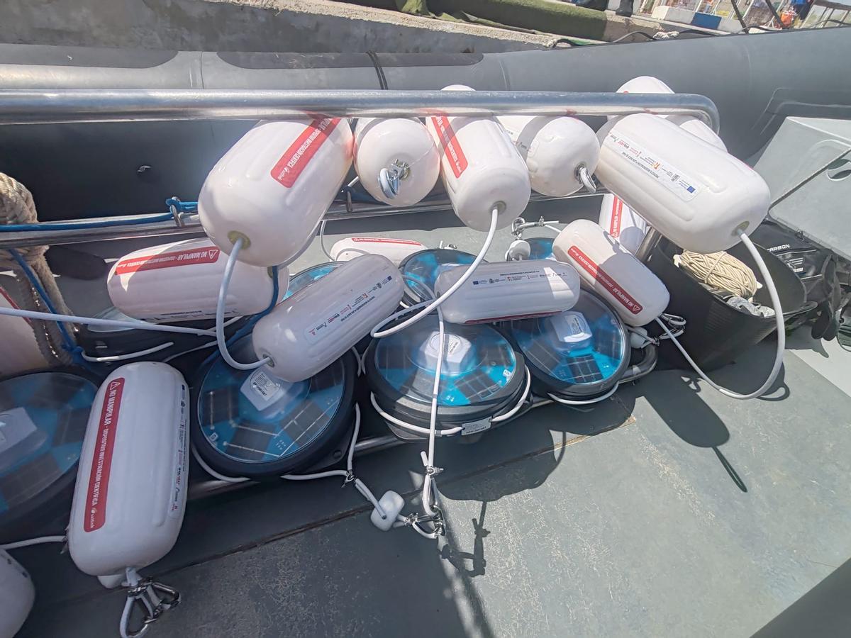 Así ha sido la instalación de boyas en el Port de Sagunt