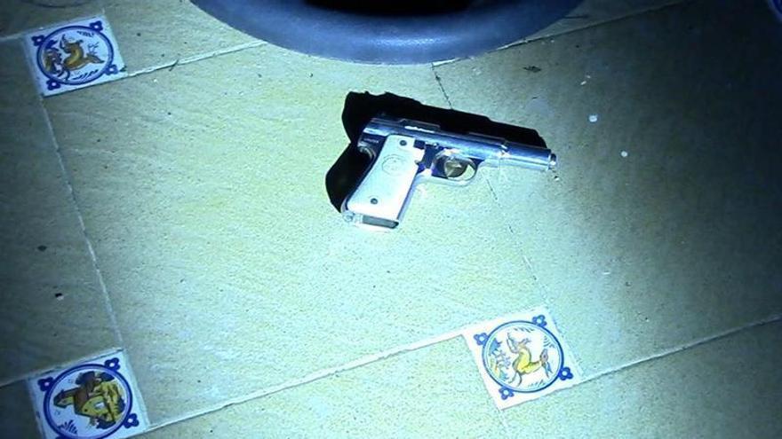 Detienen a 11 proveedores de droga a traficantes de la Vega Media de Murcia: tenían 14 kilos de coca y 100 gallos de pelea
