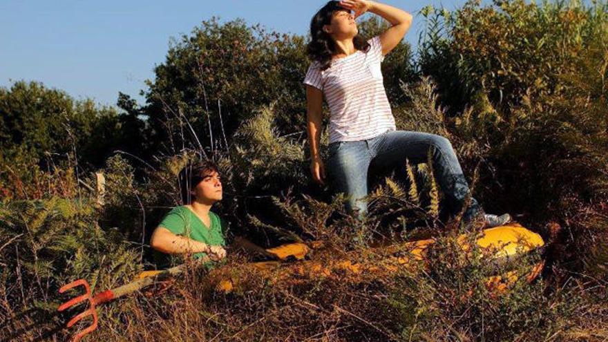 As poetisas Lucía Aldao (esquerda) e María Lado.