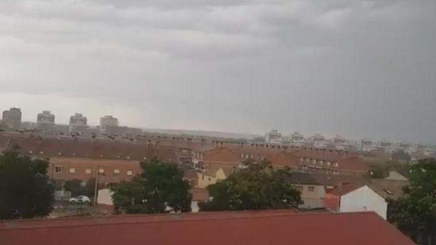 Fuerte tormenta de granizo en Zaragoza