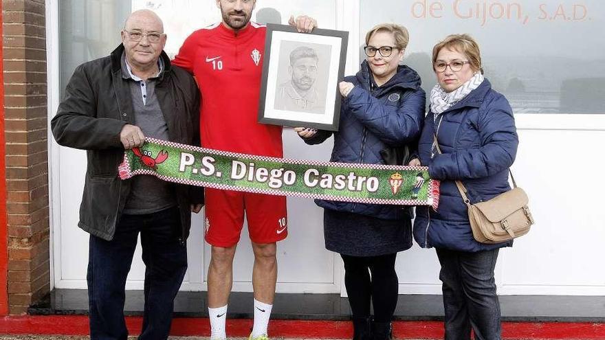 La peña Diego Castro premia a Carmona, autor del primer gol de la temporada