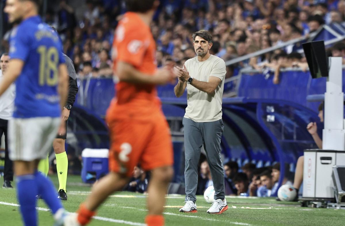 Paunovic durante el Real Oviedo-Real Sociedad