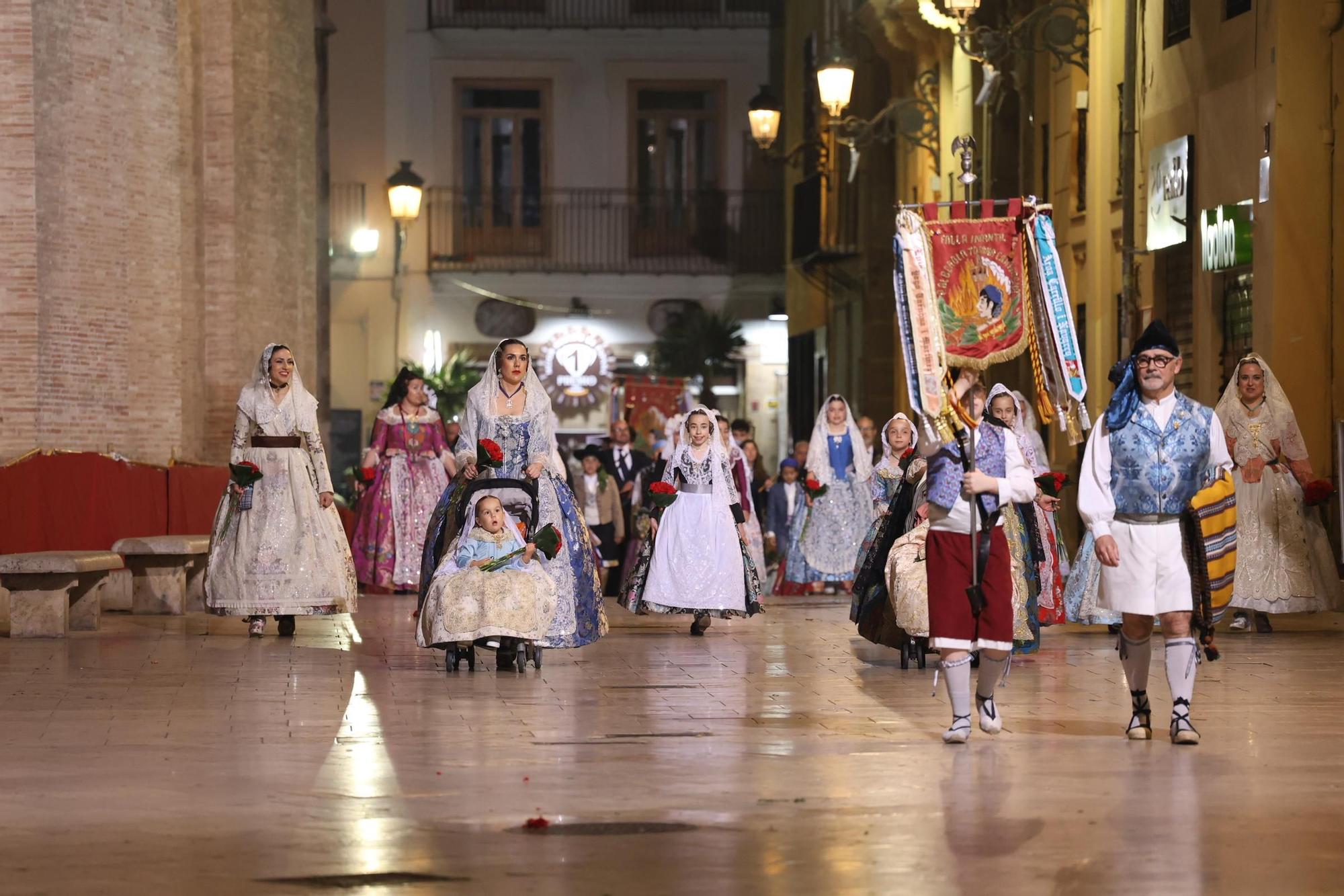 Ofrenda día 18. Calle San Vicente (23:00/24:00)