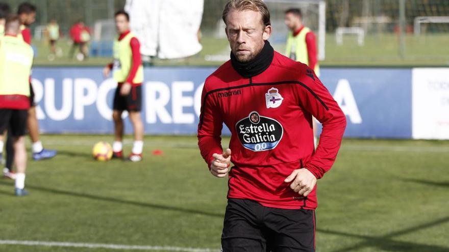 Krohn-Delhi, en un entrenamiento del Deportivo.