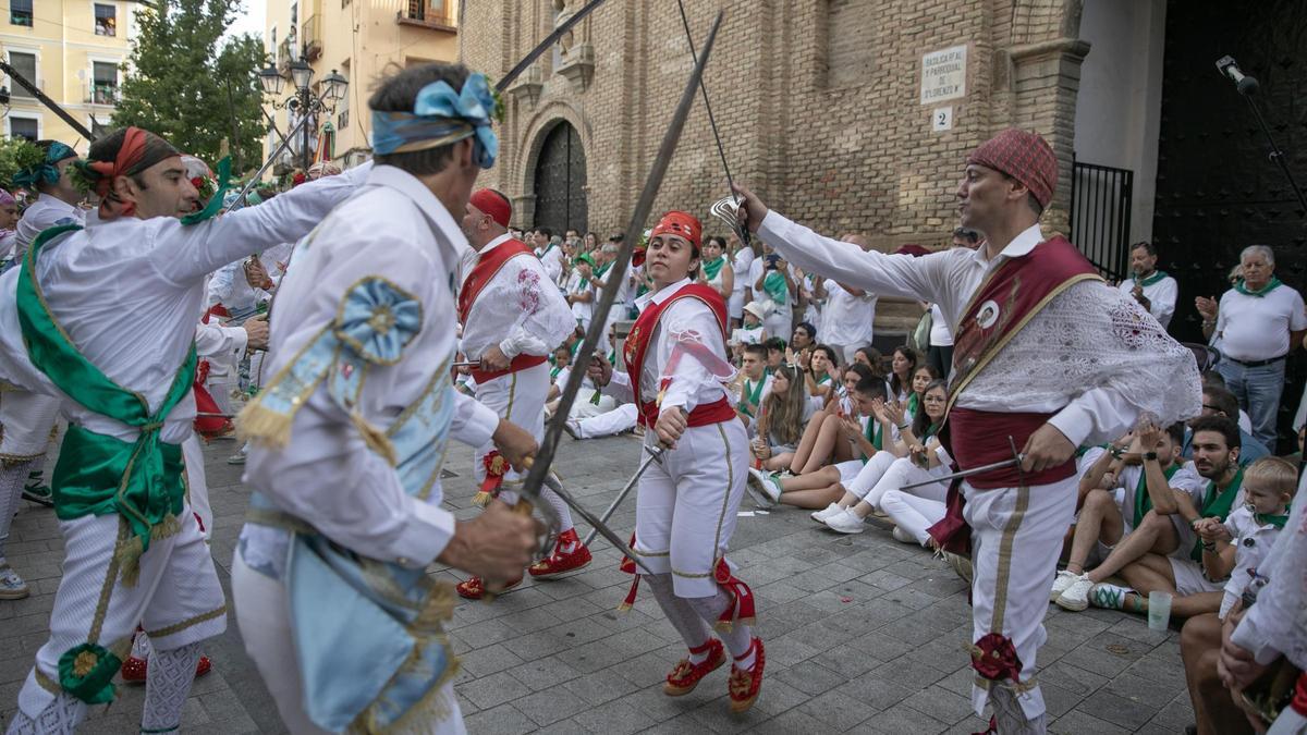 Los Danzantes de Huesca, una de las principales tradiciones de las fiestas de San Lorenzo.