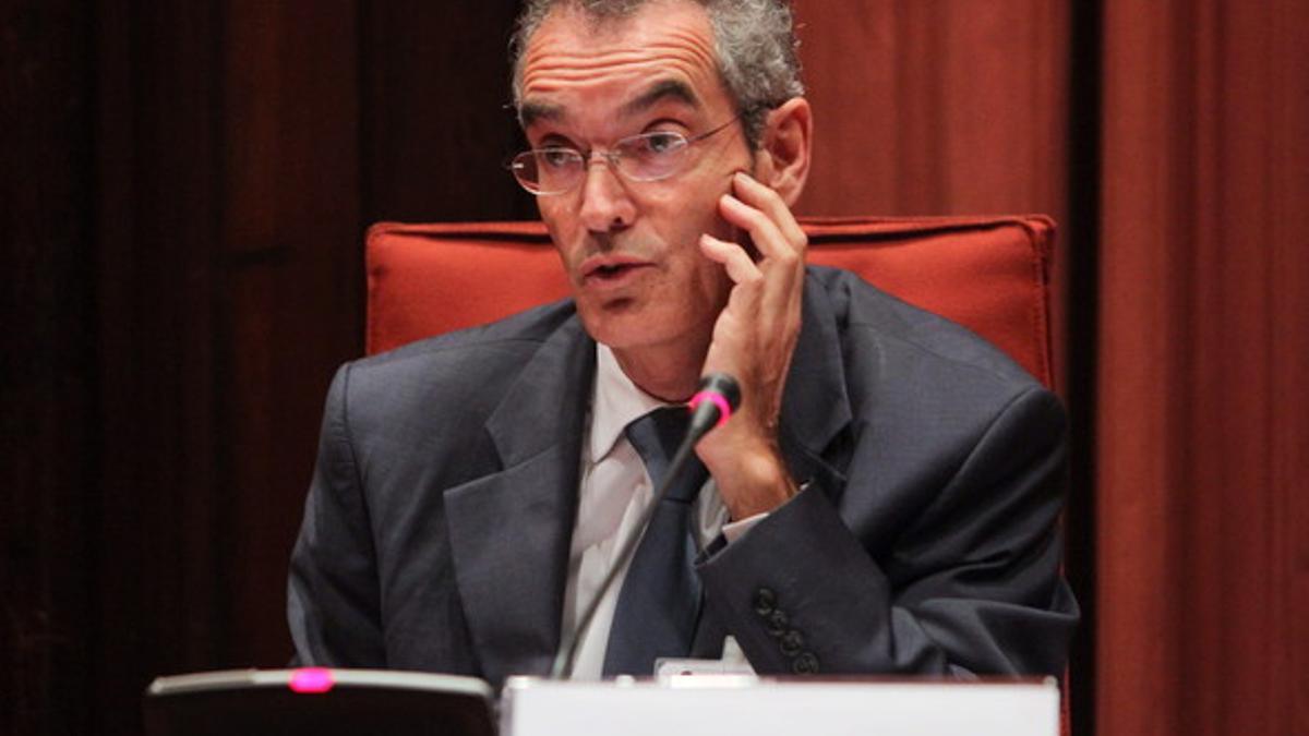 El expresidente de Caixa Laietana Josep Ibern, durante su comparecencia ante la comisión del Parlament, este lunes.