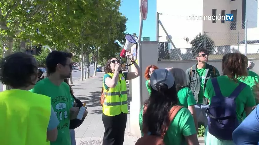 Los docentes llegan al tercer día de la huelga indefinida
