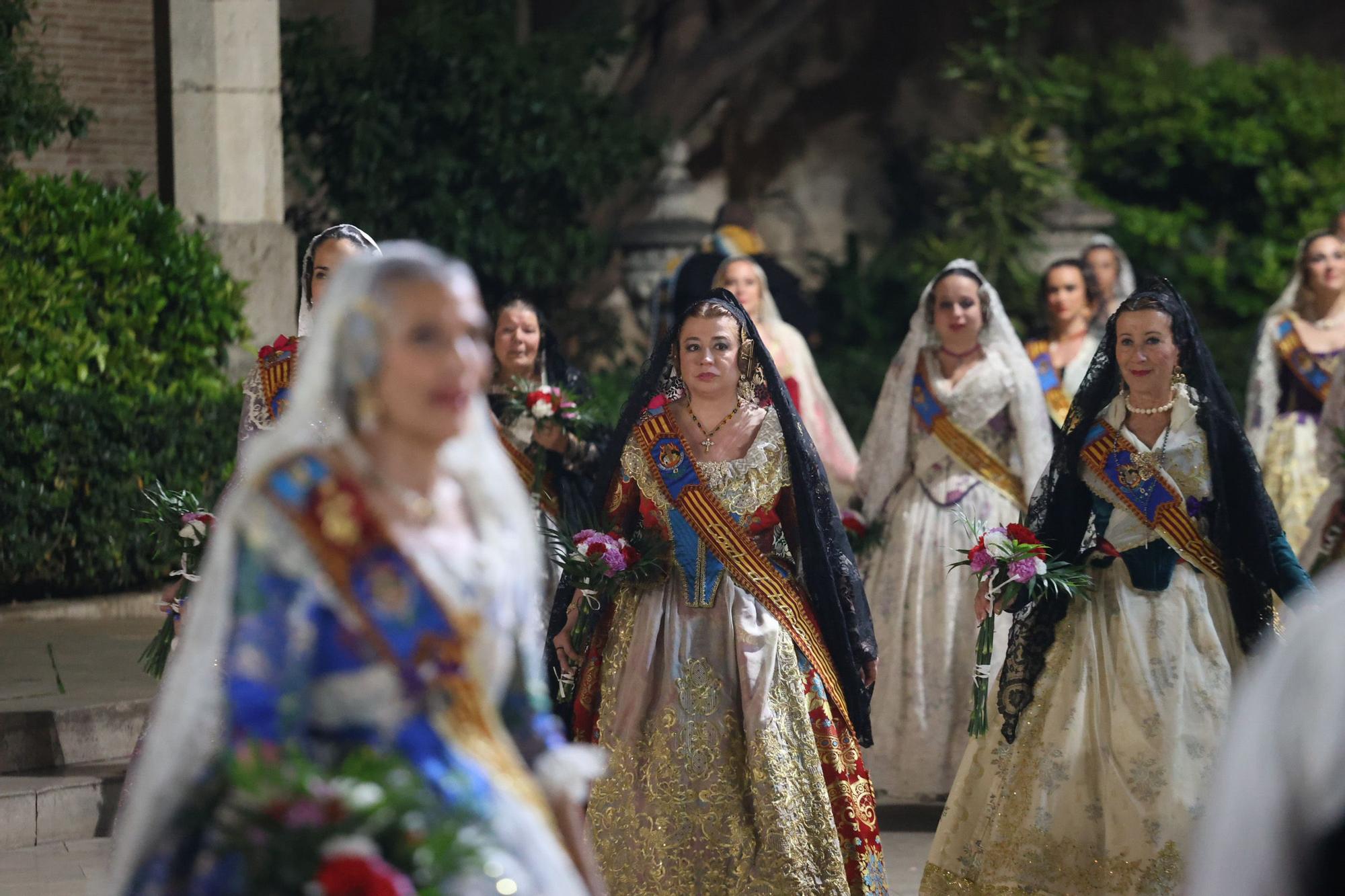 Búscate en el primer día de la Ofrenda en la calle San Vicente entre las 23 y las 24 horas