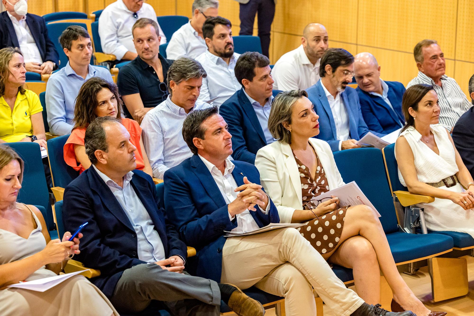 La institución empresarial insiste en que "no es momento" de crear el nuevo impuesto, que ven como un "ataque" al sector